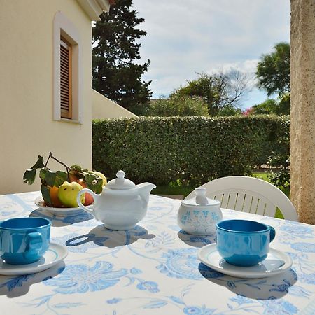 Residence Le Canne San Teodoro  Buitenkant foto