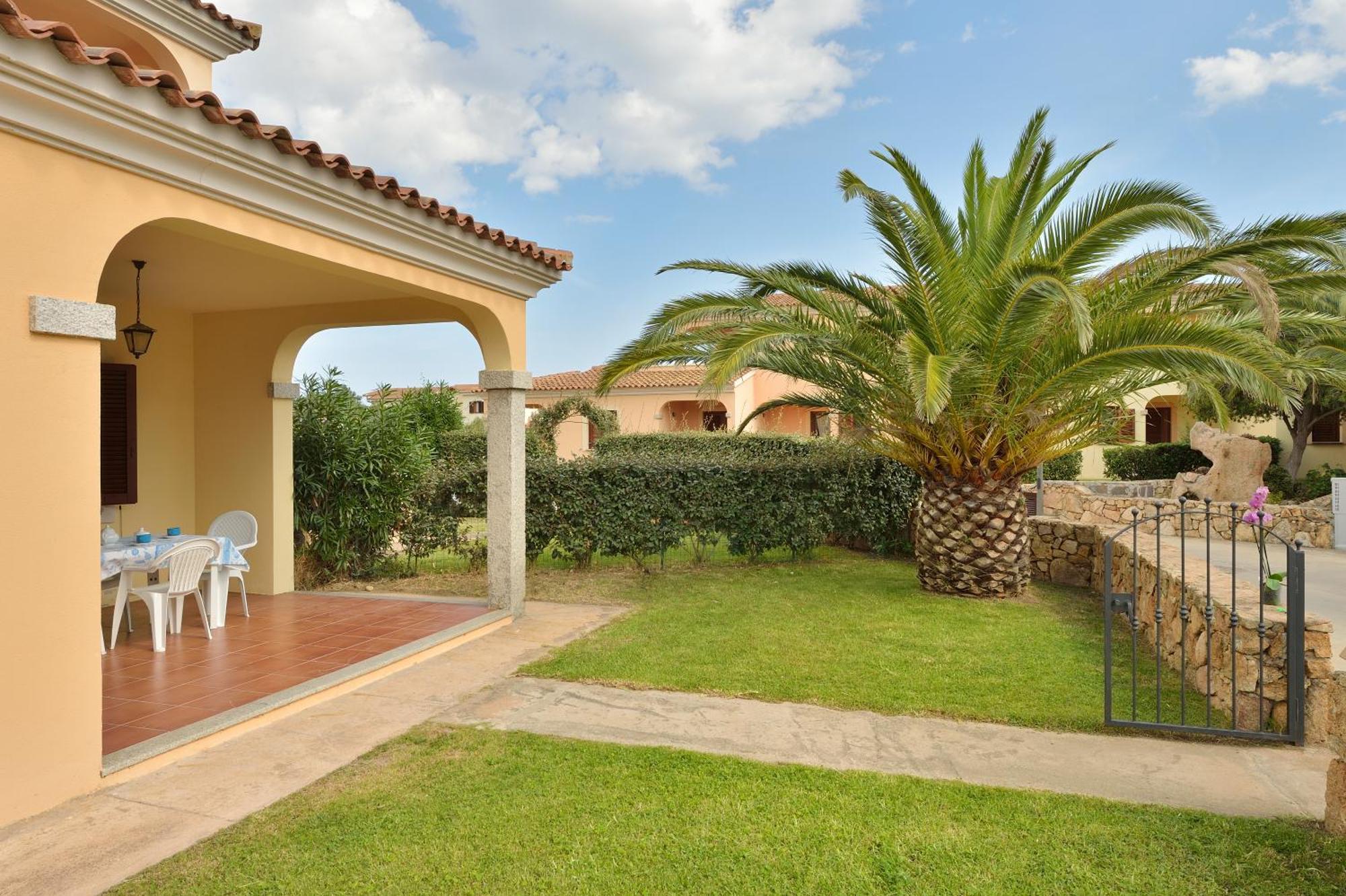 Residence Le Canne San Teodoro  Buitenkant foto