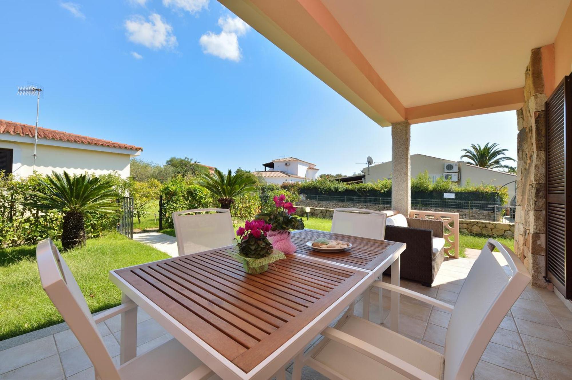 Residence Le Canne San Teodoro  Buitenkant foto