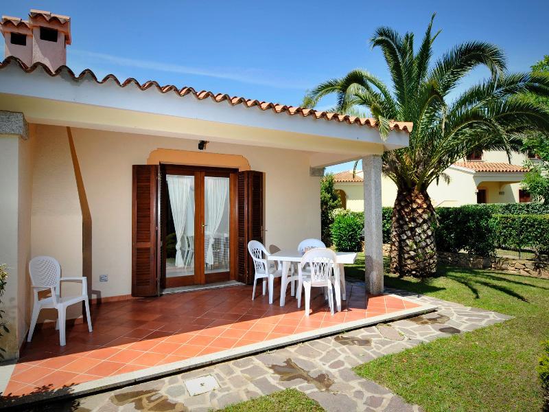Residence Le Canne San Teodoro  Buitenkant foto