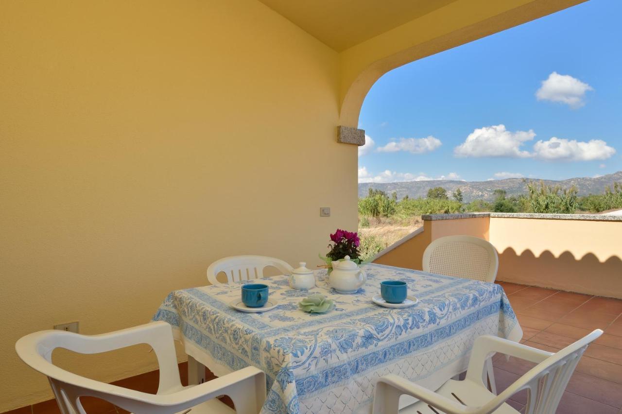 Residence Le Canne San Teodoro  Buitenkant foto
