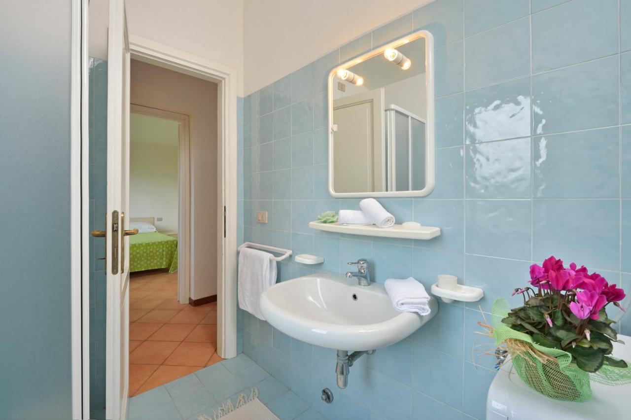 Residence Le Canne San Teodoro  Buitenkant foto
