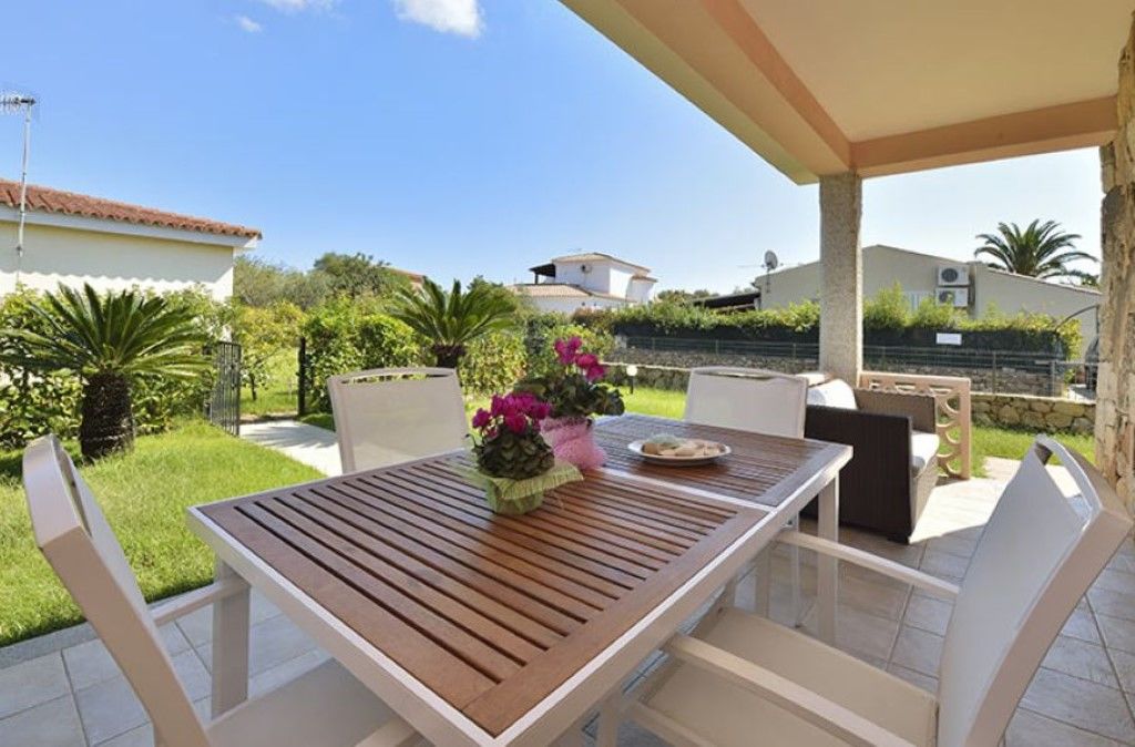 Residence Le Canne San Teodoro  Buitenkant foto