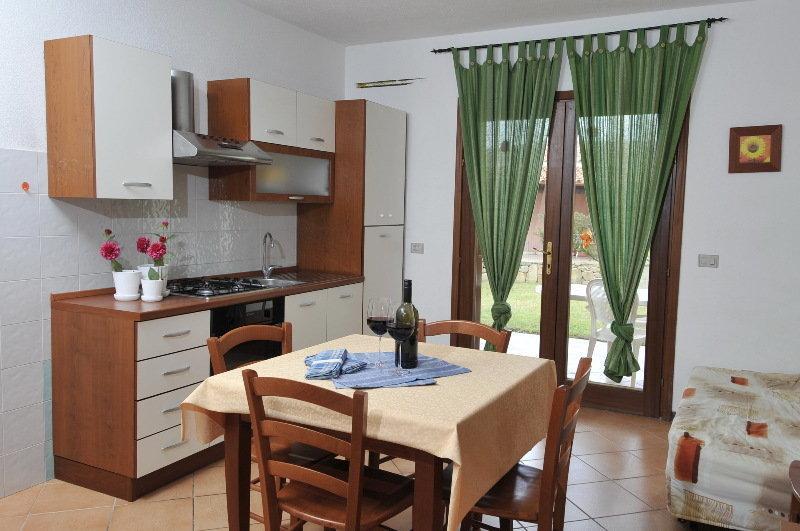 Residence Le Canne San Teodoro  Buitenkant foto