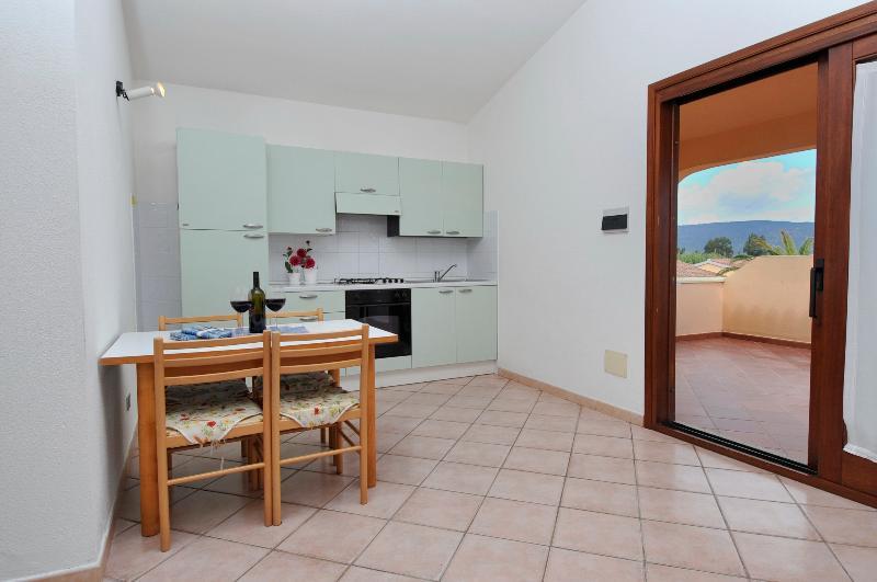 Residence Le Canne San Teodoro  Buitenkant foto