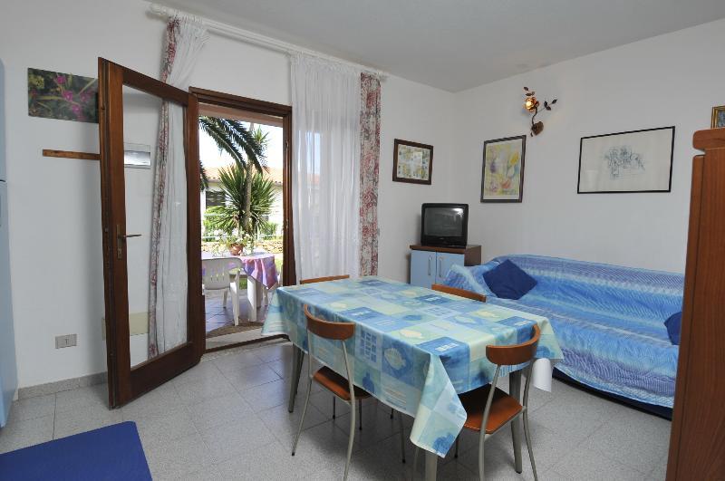 Residence Le Canne San Teodoro  Buitenkant foto